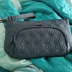 Lug wristlet